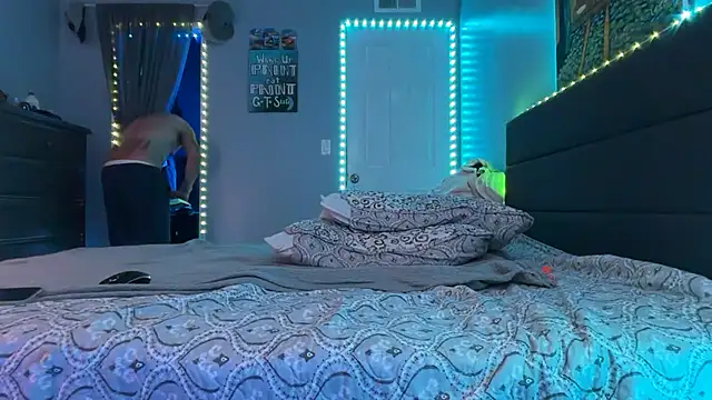 RoodoggXL online show from March 5, 2026, 10:59 pm