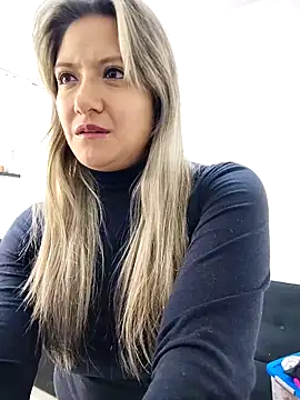 Snapshot of valeriahunter1 chatting on February 6, 2026, 11:34 pm valeriahunter1 online show from February 6, 2026, 11:34 pm