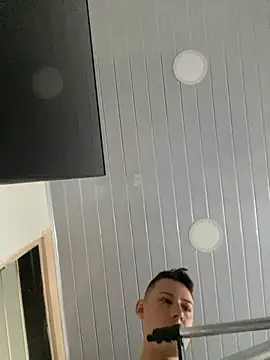 Muscle King Cum online show from March 21, 2025, 1:23 pm