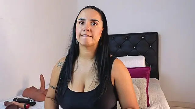 tatiana big ass boobs online show from October 31, 2025, 8:05 pm