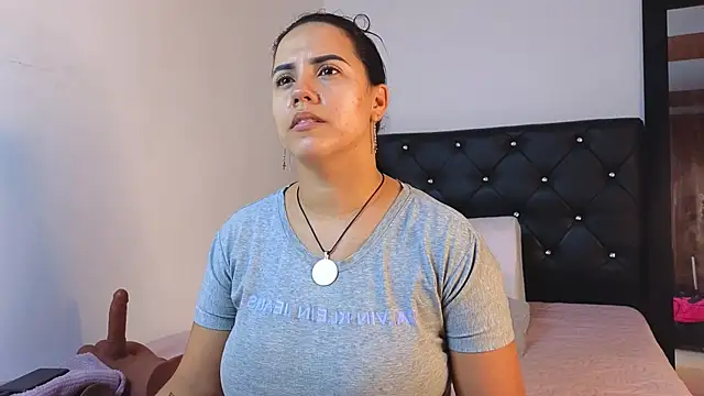 tatiana big ass boobs online show from October 10, 2025, 7:36 pm