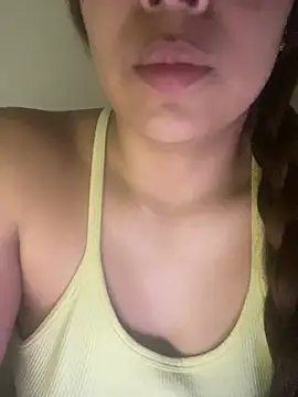 JuanaSimons online show from August 9, 2026, 2:41 am