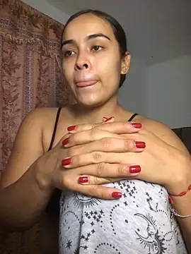 JuanaSimons online show from May 19, 2026, 1:56 am