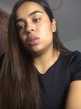 JuanaSimons online show from May 1, 2026, 2:27 am