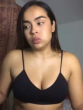 JuanaSimons online show from May 2, 2026, 1:44 am