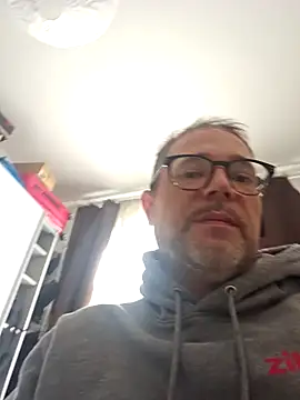 BananasNCream online show from September 25, 2025, 8:20 am