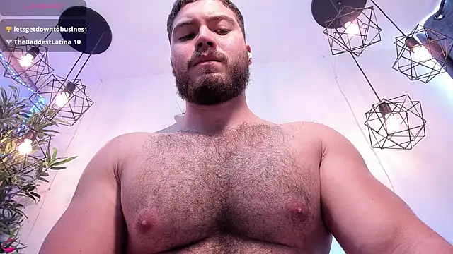 Snapshot of SebastianVilla_ chatting on March 1, 2025, 4:44 pm SebastianVilla online show from March 1, 2025, 4:44 pm