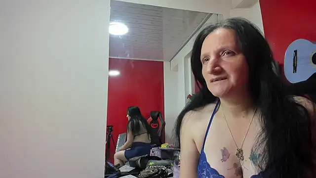 Andrefoxx  online show from November 18, 2025, 1:54 am