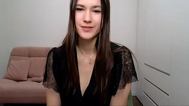 AliciaNewell online show from February 10, 2025, 12:08 pm