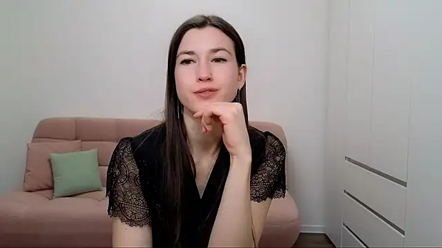 AliciaNewell online show from February 11, 2025, 12:47 pm