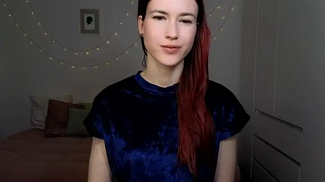 AliciaNewell online show from April 4, 2026, 7:09 pm