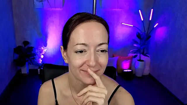 kimberlyray777 online show from February 18, 2025, 4:58 pm