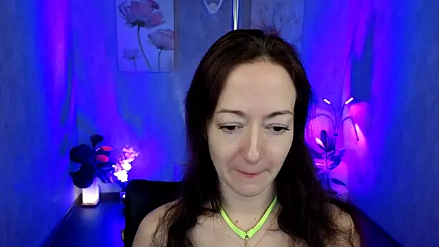 kimberlyray777 online show from March 18, 2025, 1:01 pm