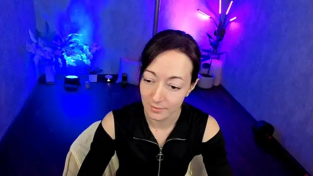 kimberlyray777 online show from April 19, 2026, 6:25 am