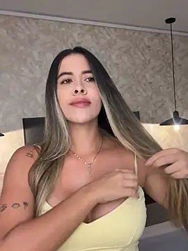 Emilia Bakerr online show from March 3, 2026, 7:32 pm