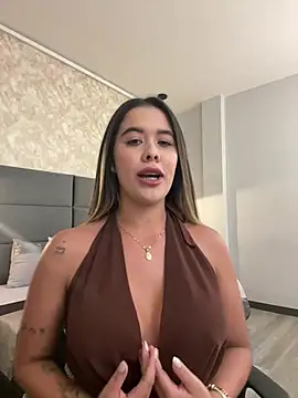 Emilia Bakerr online show from February 15, 2026, 7:02 pm