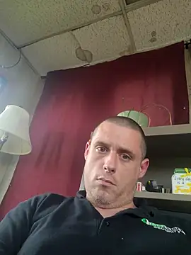 Snapshot of Dut421@xh chatting on June 28, 2026, 6:36 pm Dut421xh online show from June 28, 2026, 6:36 pm