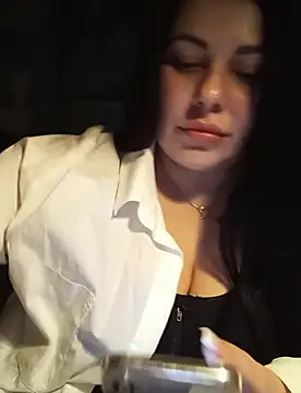 Snapshot of DaisyStreet chatting on February 12, 2025, 6:30 pm DaisyStreet online show from February 12, 2025, 6:30 pm