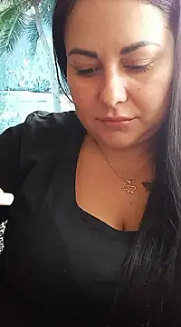 DaisyStreet online show from October 11, 2025, 9:43 am