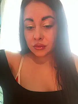 DaisyStreet online show from April 1, 2026, 9:32 am