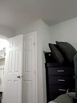  SweetDsire  online show from October 6, 2025, 4:52 pm