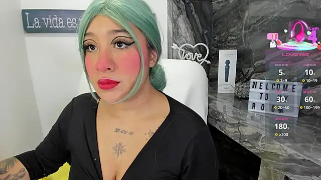 miss danika online show from November 25, 2025, 10:59 am