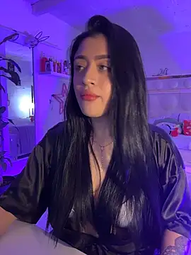 lucianaroy online show from March 29, 2026, 11:17 pm