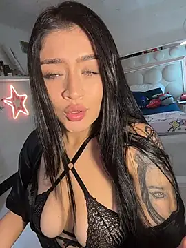 lucianaroy online show from February 6, 2026, 10:28 pm