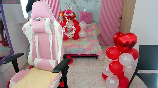 lia 16 online show from February 12, 2025, 3:38 pm