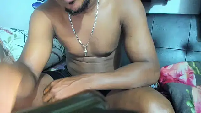 Snapshot of hugo3918_ chatting on July 13, 2026, 12:26 pm hugo3918 online show from July 13, 2026, 12:26 pm