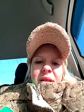 LikaCat online show from October 14, 2025, 4:02 am