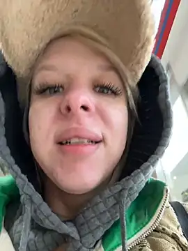 LikaCat online show from October 23, 2025, 5:06 am