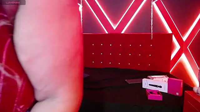 Natasha 699 online show from November 7, 2025, 8:35 pm