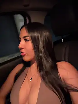 MarianaBenz online show from July 2, 2026, 2:23 am