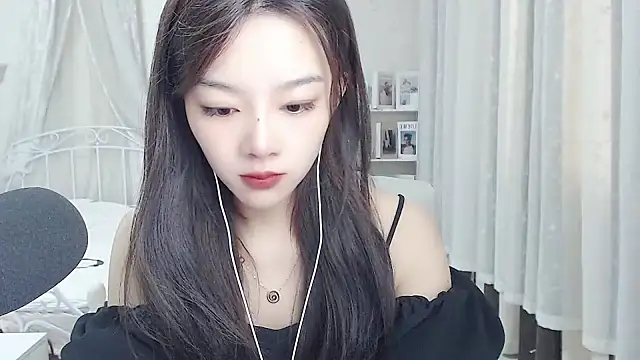 Snapshot of Jenny-Z chatting on July 13, 2026, 1:49 am Jenny-Z online show from July 13, 2026, 1:49 am
