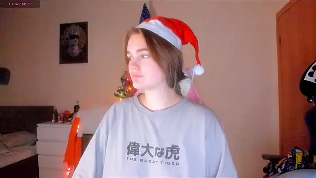 AnnaRoading online show from December 23, 2024, 7:20 pm