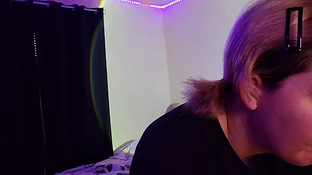 Snapshot of InternetFairy_XO chatting on December 16, 2024, 8:48 pm InternetFairy XO online show from December 16, 2024, 8:48 pm