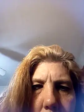 katybell1 online show from March 4, 2025, 11:11 pm