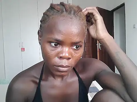 Snapshot of petiteebony_81 chatting on February 15, 2026, 7:09 am petiteebony 81 online show from February 15, 2026, 7:09 am