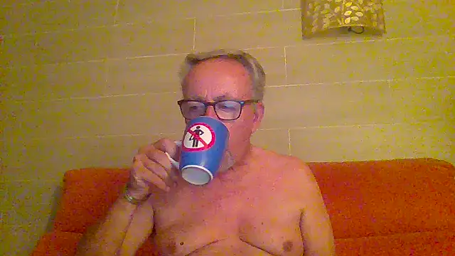 tuggy59 online show from June 25, 2026, 4:43 am