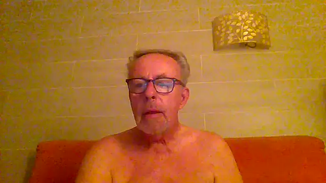 tuggy59 online show from July 18, 2026, 4:10 am