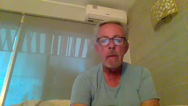 Snapshot of tuggy59 chatting on November 17, 2025, 6:50 am tuggy59 online show from November 17, 2025, 6:50 am