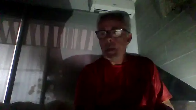 Snapshot of tuggy59 chatting on November 21, 2025, 6:45 am tuggy59 online show from November 21, 2025, 6:45 am