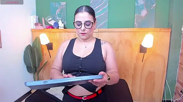 taylor bennet online show from March 28, 2026, 6:31 pm