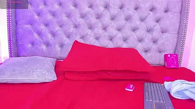 Snapshot of Sofia_Girl_ chatting on October 8, 2025, 9:33 am Sofia Girl online show from October 8, 2025, 9:33 am