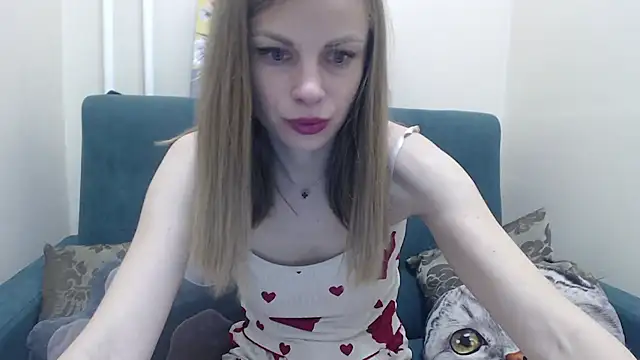 Snapshot of BustyBlondyShow chatting on June 2, 2026, 8:25 am BustyBlondyShow online show from June 2, 2026, 8:25 am