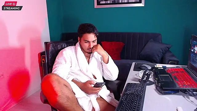 Snapshot of ZenoBaro1 chatting on February 6, 2025, 7:29 pm ZenoBaro1 online show from February 6, 2025, 7:29 pm