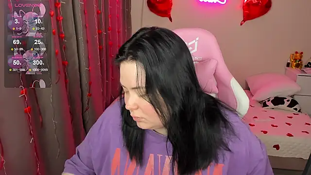 Snapshot of Akemi_BBW chatting on February 22, 2026, 5:21 am Akemi BBW online show from February 22, 2026, 5:21 am