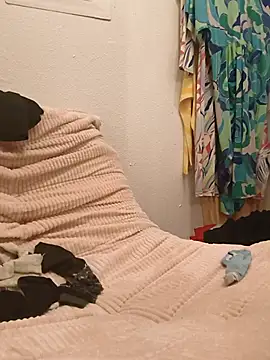 Snapshot of icyMike43 chatting on February 27, 2026, 2:12 am icyMike43 online show from February 27, 2026, 2:12 am