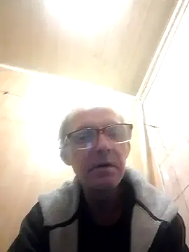 oksana722 online show from October 18, 2025, 3:47 pm